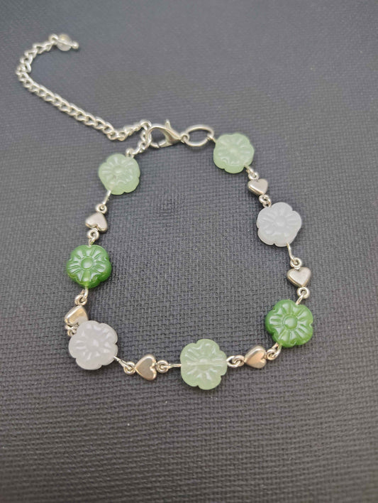 Green and White Flower Bracelet
